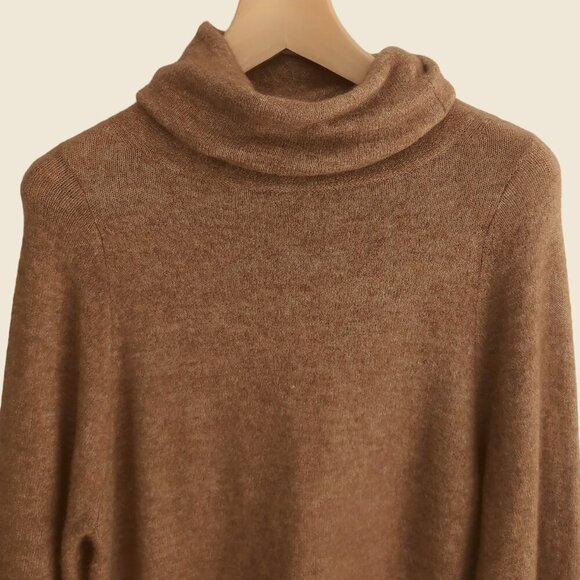 Aritzia The Group Babaton Adichie Oversized Turtleneck Sweater - Picture 5 of 7